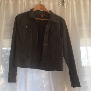 So olive green utility jacket